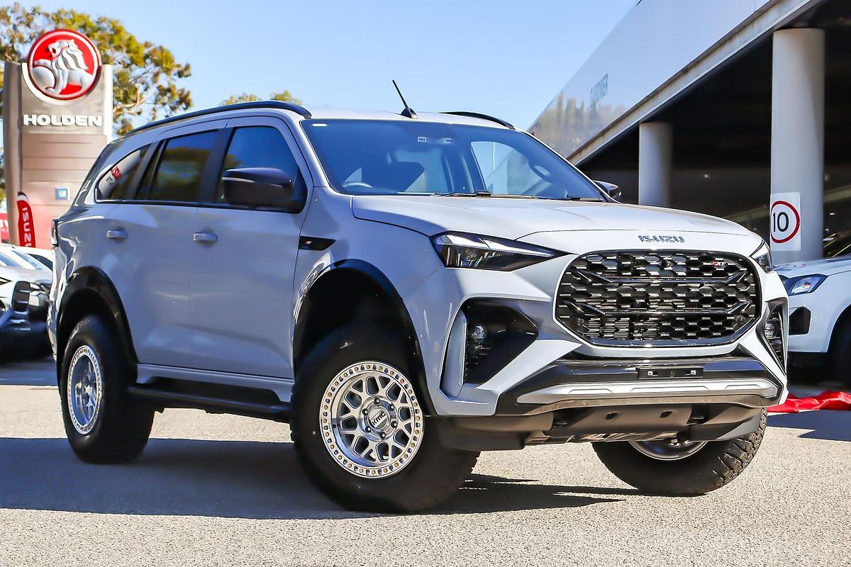 2026 Isuzu MU-X X-TERRAIN