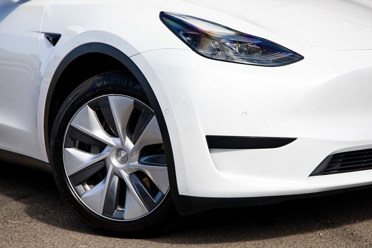 2022 Tesla Model Y Rear-Wheel Drive