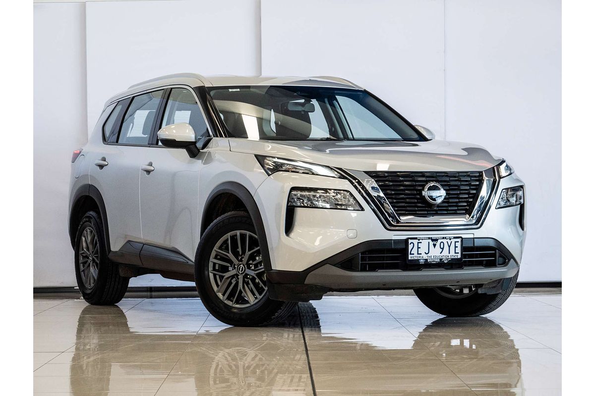 2025 Nissan X-TRAIL ST T33