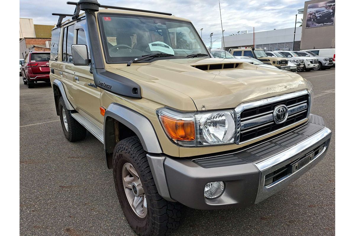 2023 Toyota Landcruiser GXL VDJ76R