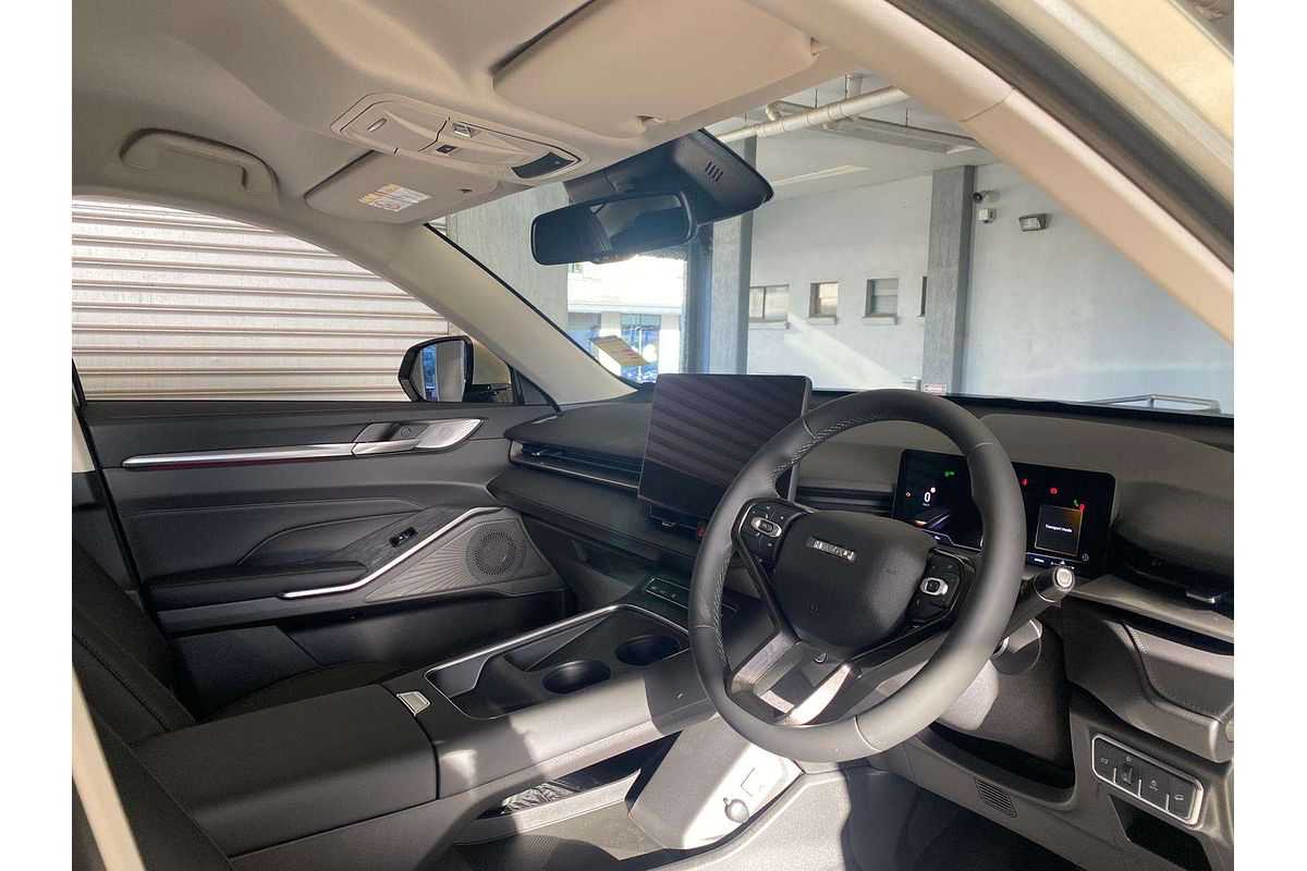 H6 Facelift Lux Auto Hybrid 4X2