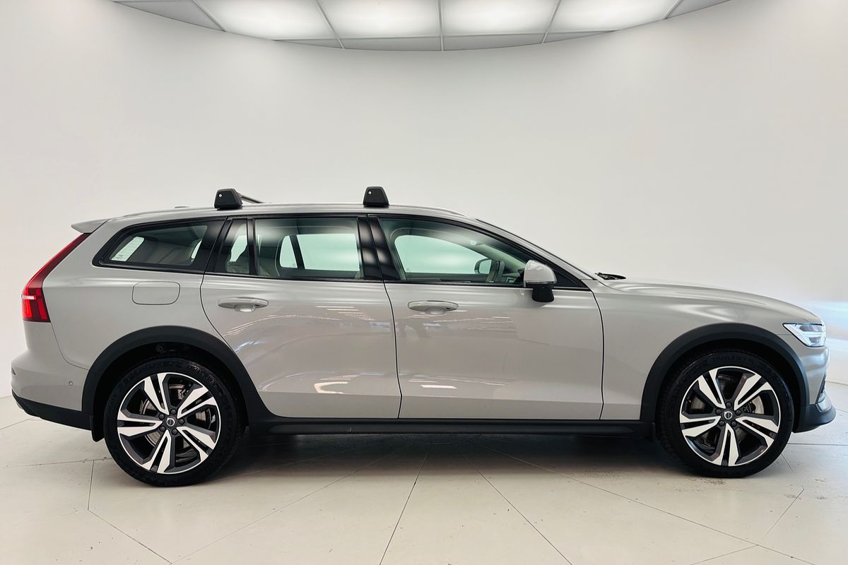 V60 Cross Country Z Series MY25 Ultra B5 Bright Wagon 5dr Geartronic 8sp AWD 2.0T/10kW (Mild Hybrid)