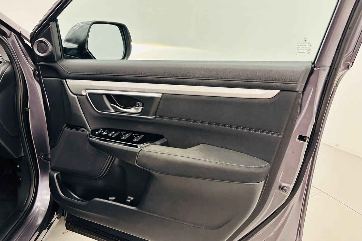 HONDA CR-V 5 Door Automatic VTI-S2 18