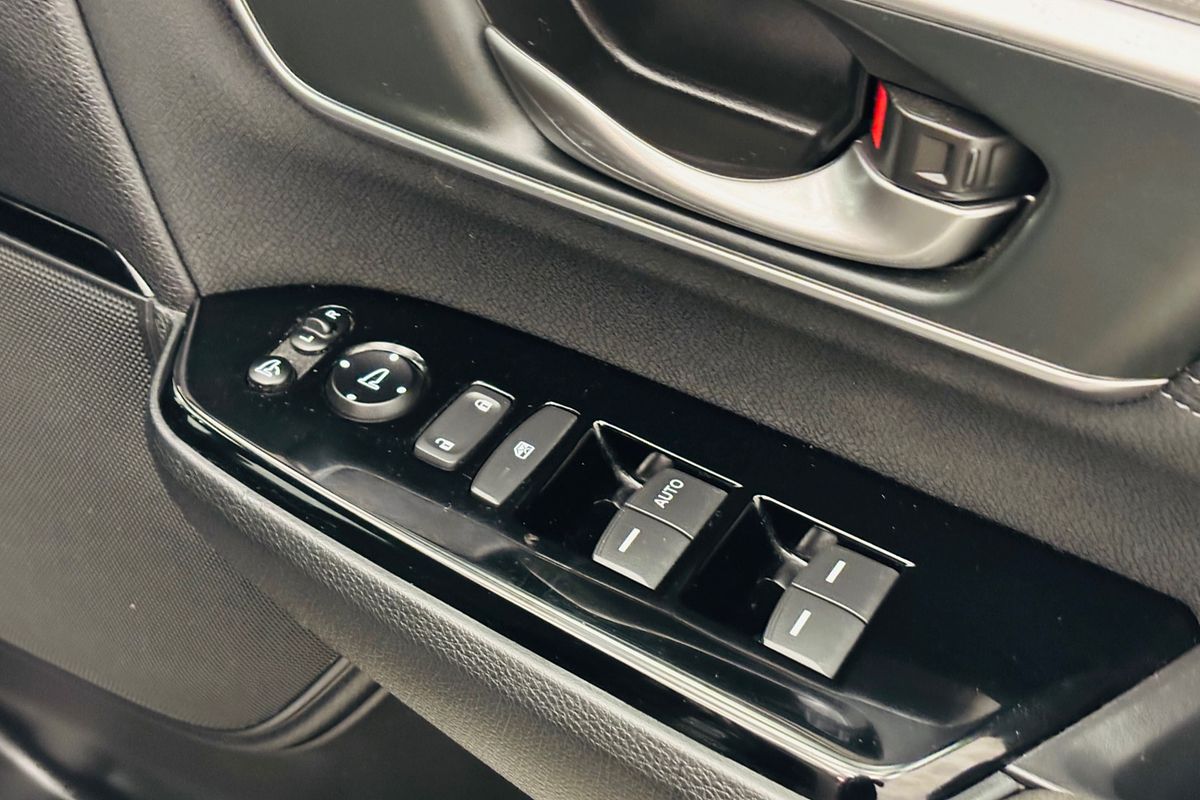 HONDA CR-V 5 Door Automatic VTI-S2 18