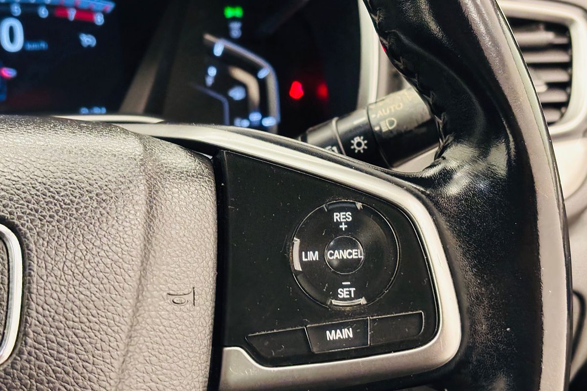 HONDA CR-V 5 Door Automatic VTI-S2 18