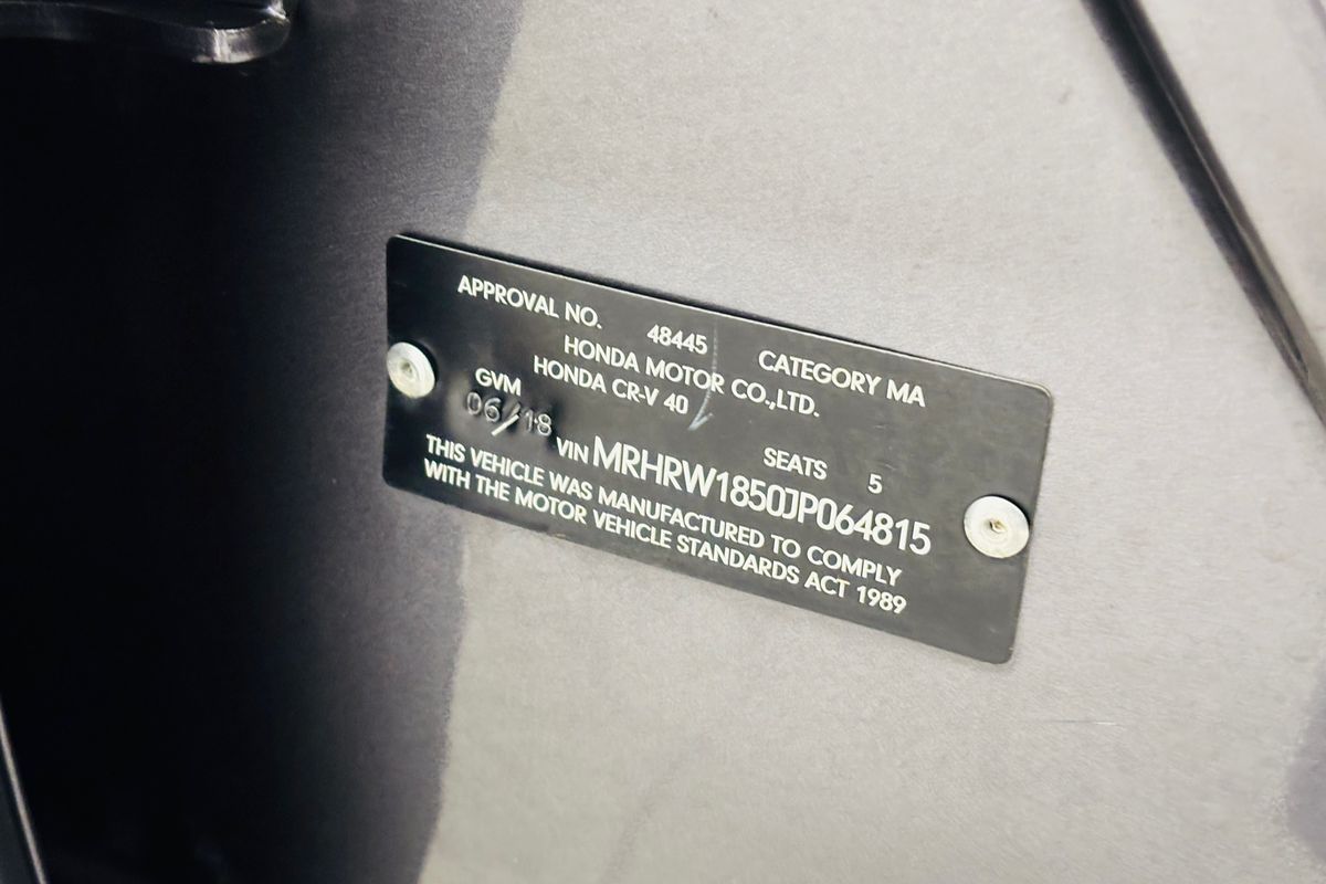 HONDA CR-V 5 Door Automatic VTI-S2 18
