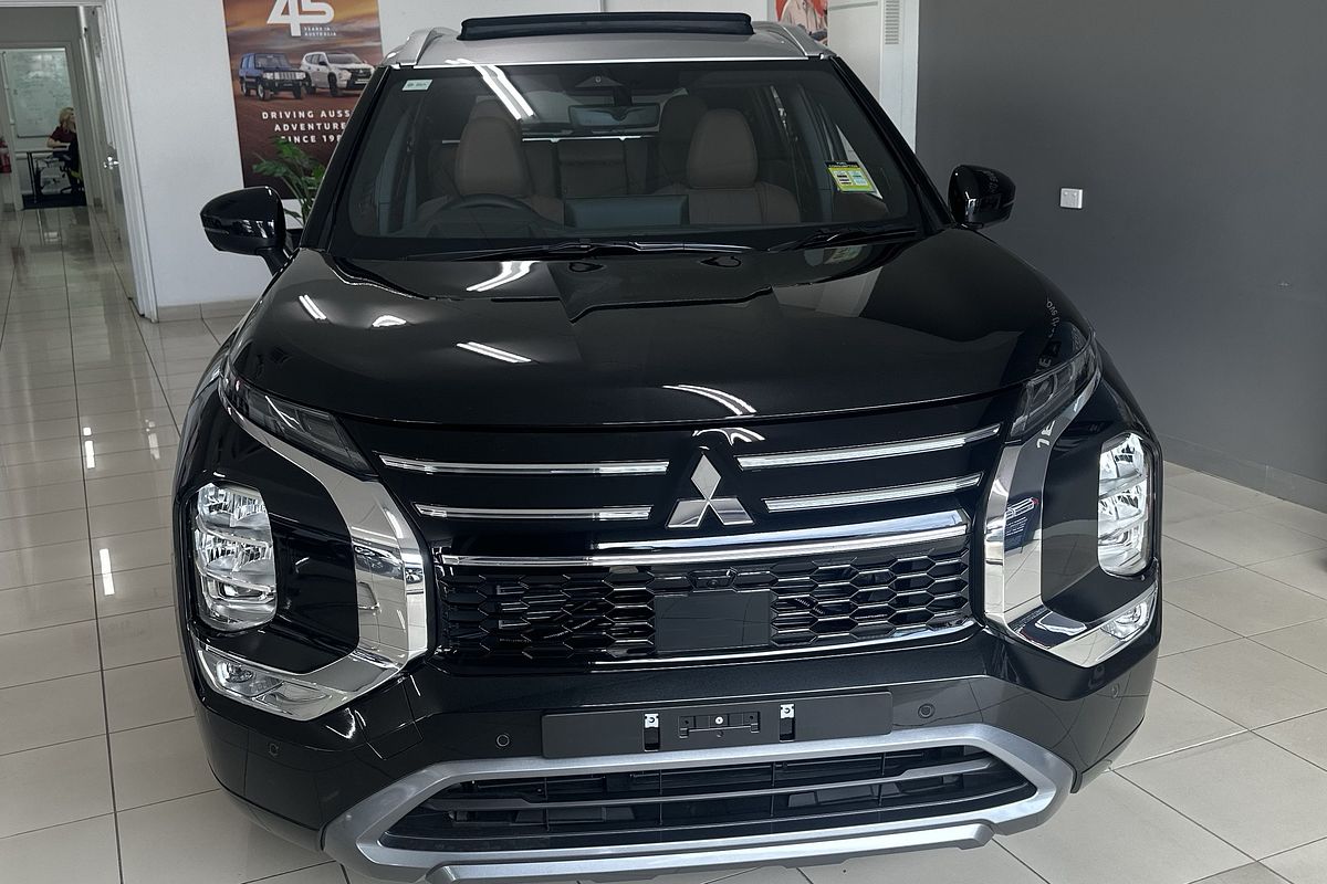 2025 Mitsubishi Outlander Exceed Tourer ZM