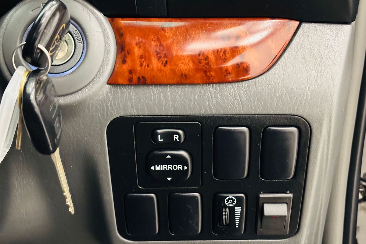Toyota Prado S/S Grande Automatic Wagon 4.0L Petrol