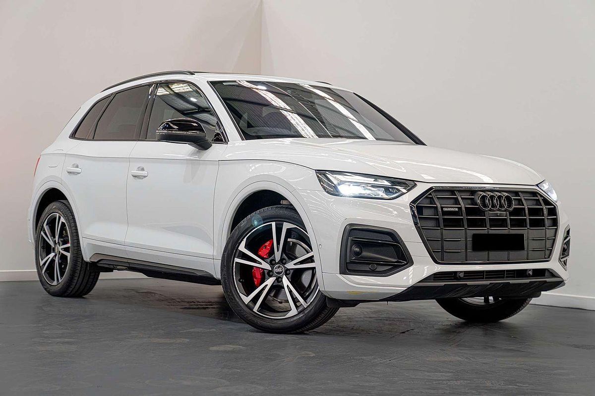 2023 Audi Q5 45 TFSI Dynamic Black FY