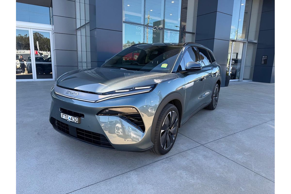 2025 BYD SEALION 8 Premium AWD
