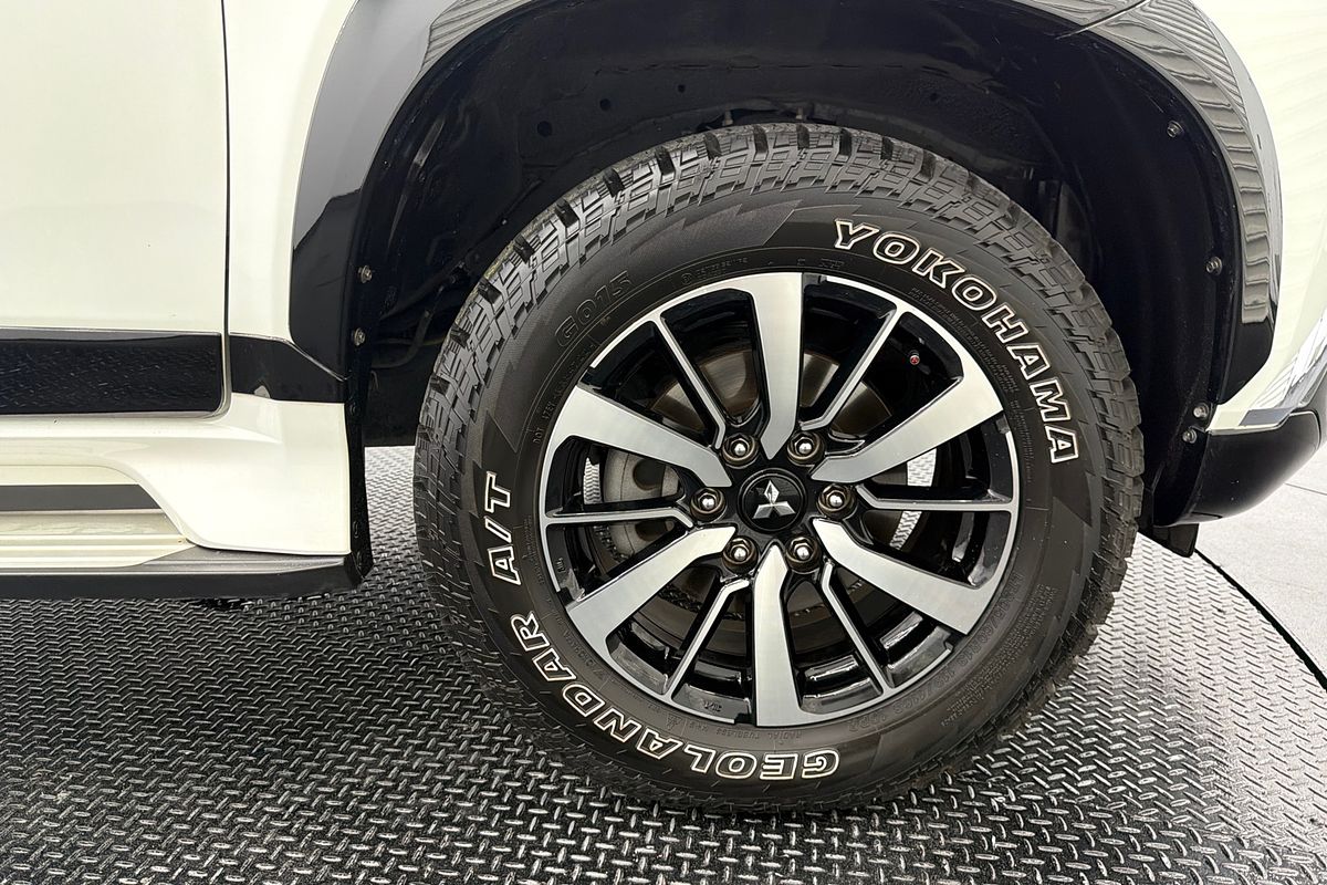 2016 Mitsubishi Pajero Sport GLS QE