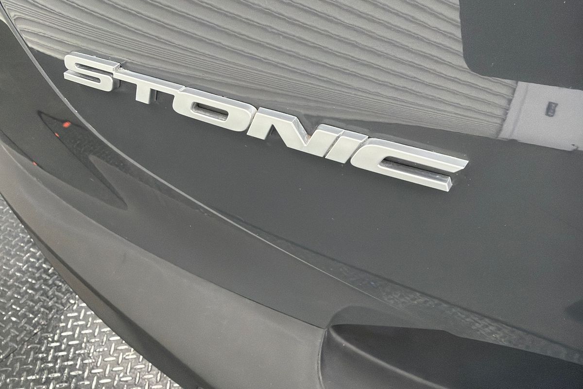 2022 Kia Stonic S YB