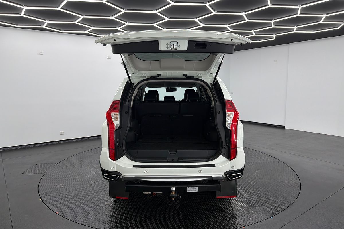 2016 Mitsubishi Pajero Sport GLS QE