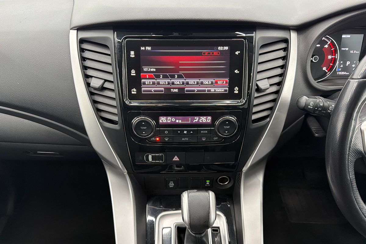 2016 Mitsubishi Pajero Sport GLS QE