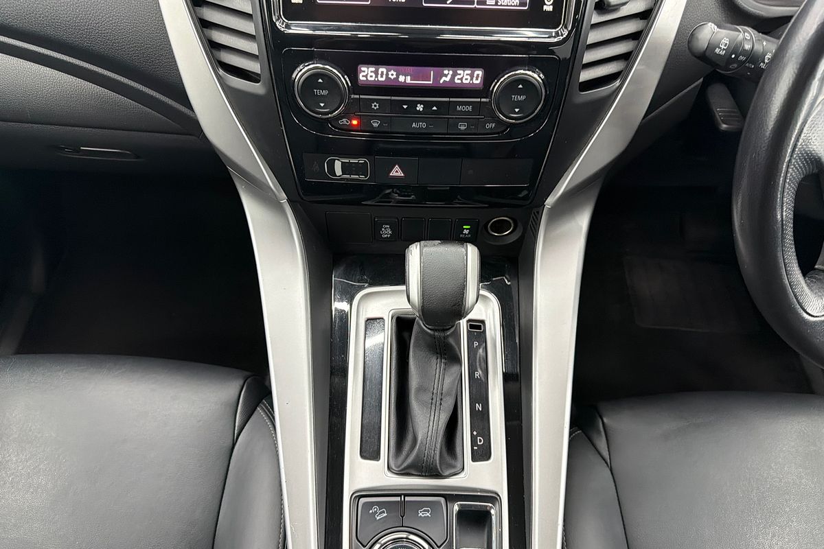 2016 Mitsubishi Pajero Sport GLS QE