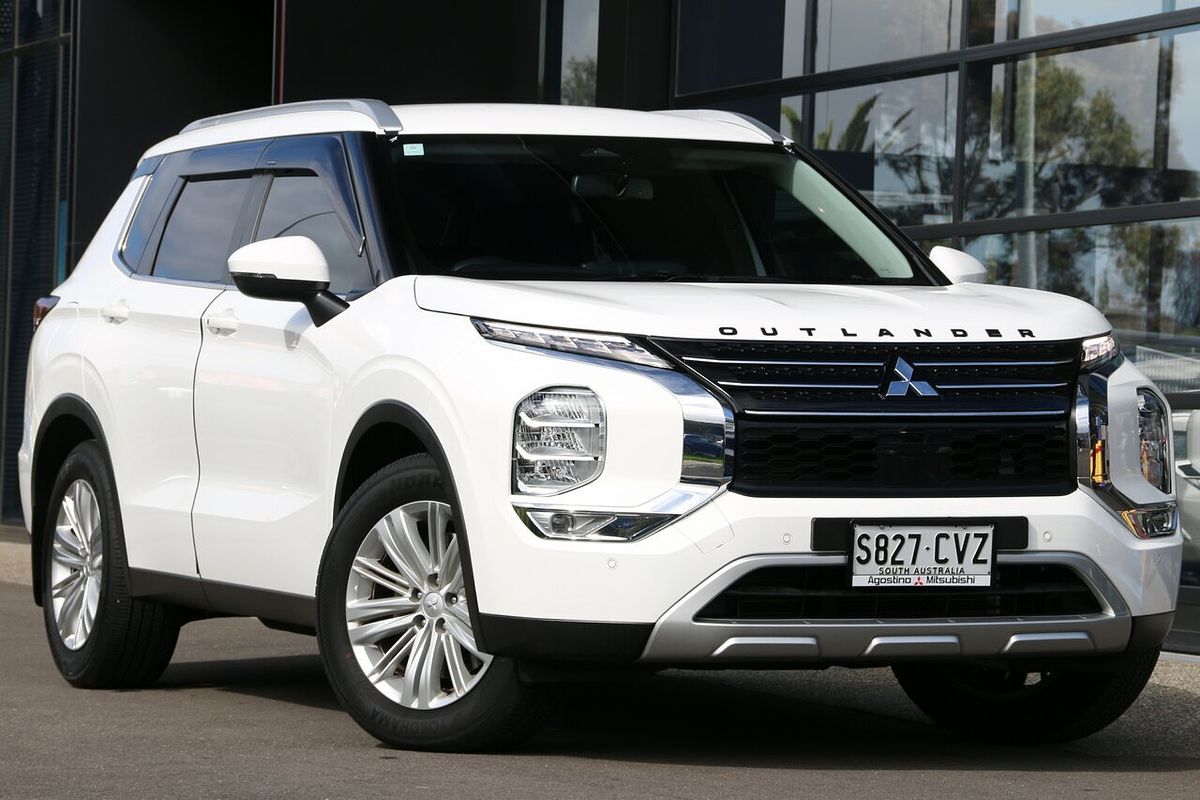2023 Mitsubishi Outlander LS ZM