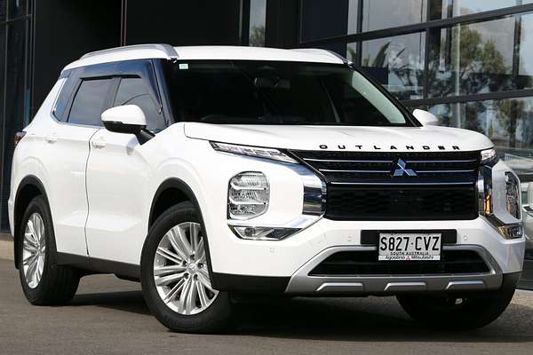 2023 Mitsubishi Outlander LS ZM