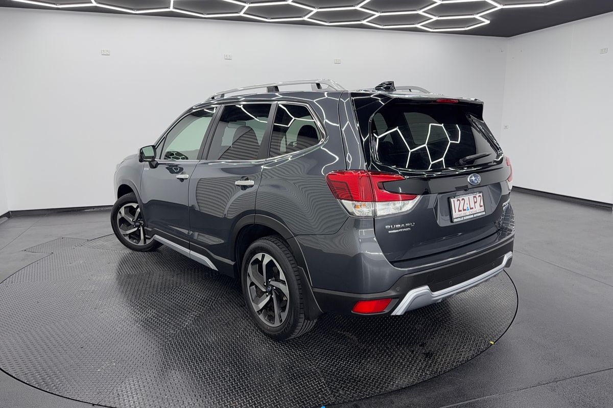 2024 Subaru Forester Hybrid S S5