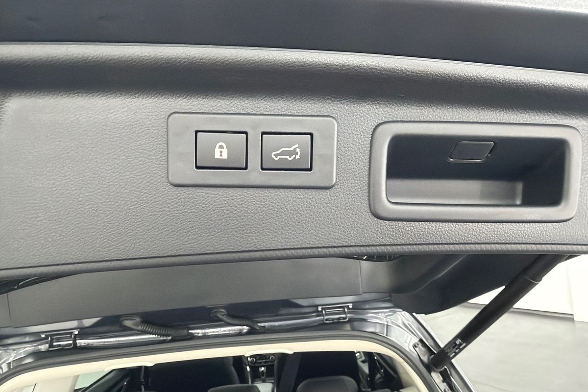 2024 Subaru Forester Hybrid S S5
