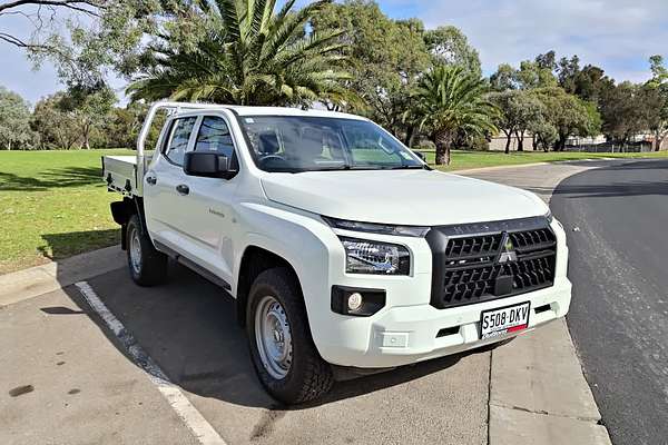 2025 Mitsubishi Triton GLX MV 4X4