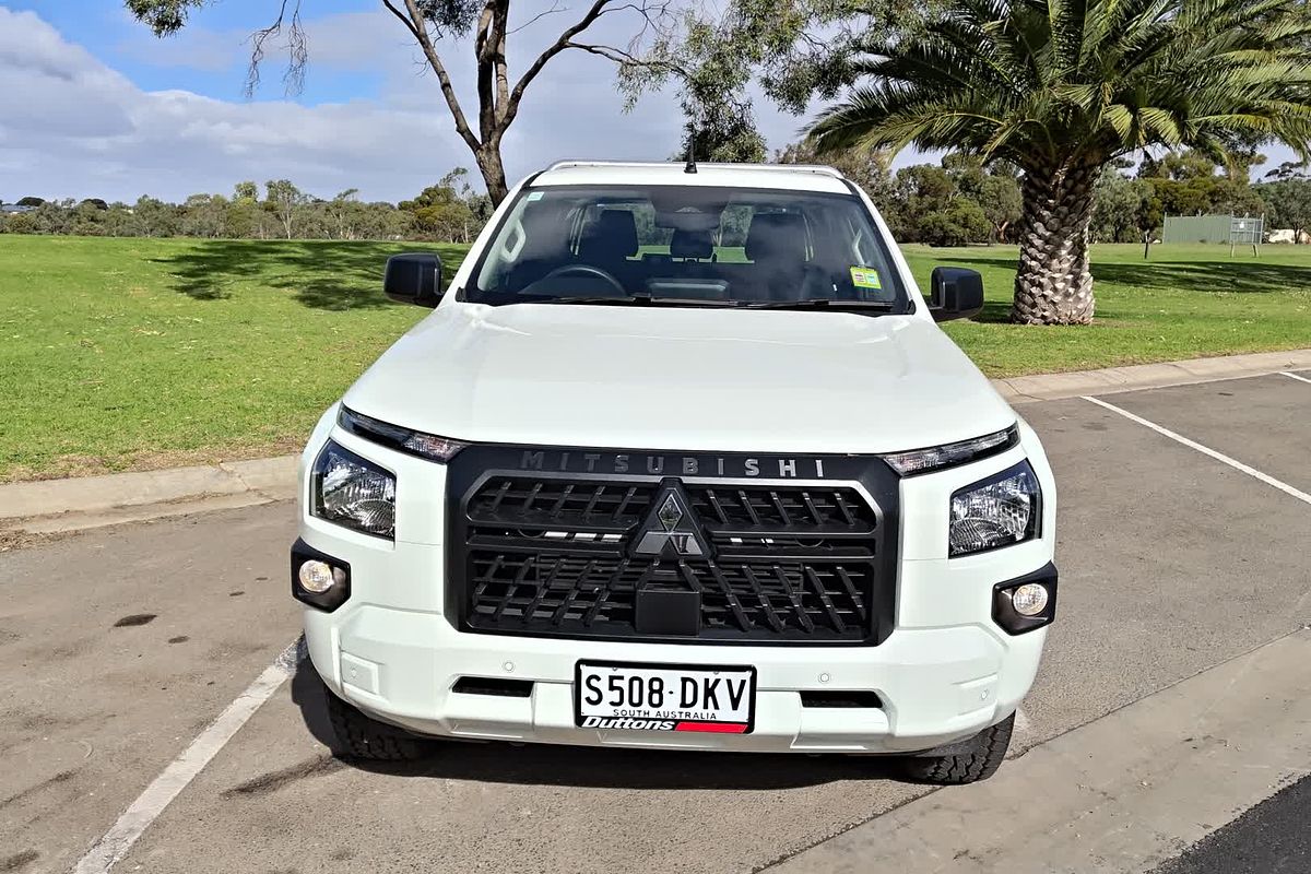 2025 Mitsubishi Triton GLX MV 4X4