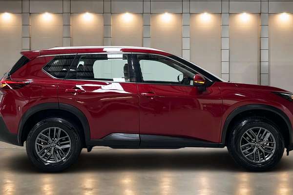 2024 Nissan X-TRAIL ST T33