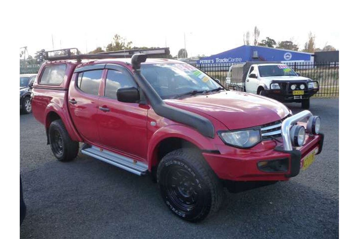 2014 Mitsubishi Triton GLX MN 4X4