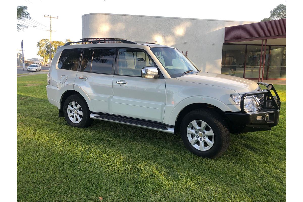2016 Mitsubishi Pajero GLS NX