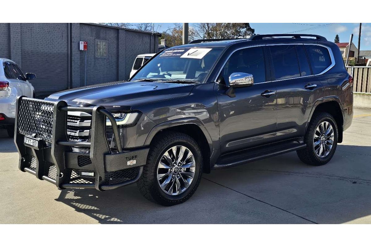 2023 Toyota Landcruiser Sahara ZX FJA300R