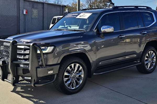 2023 Toyota Landcruiser Sahara ZX FJA300R