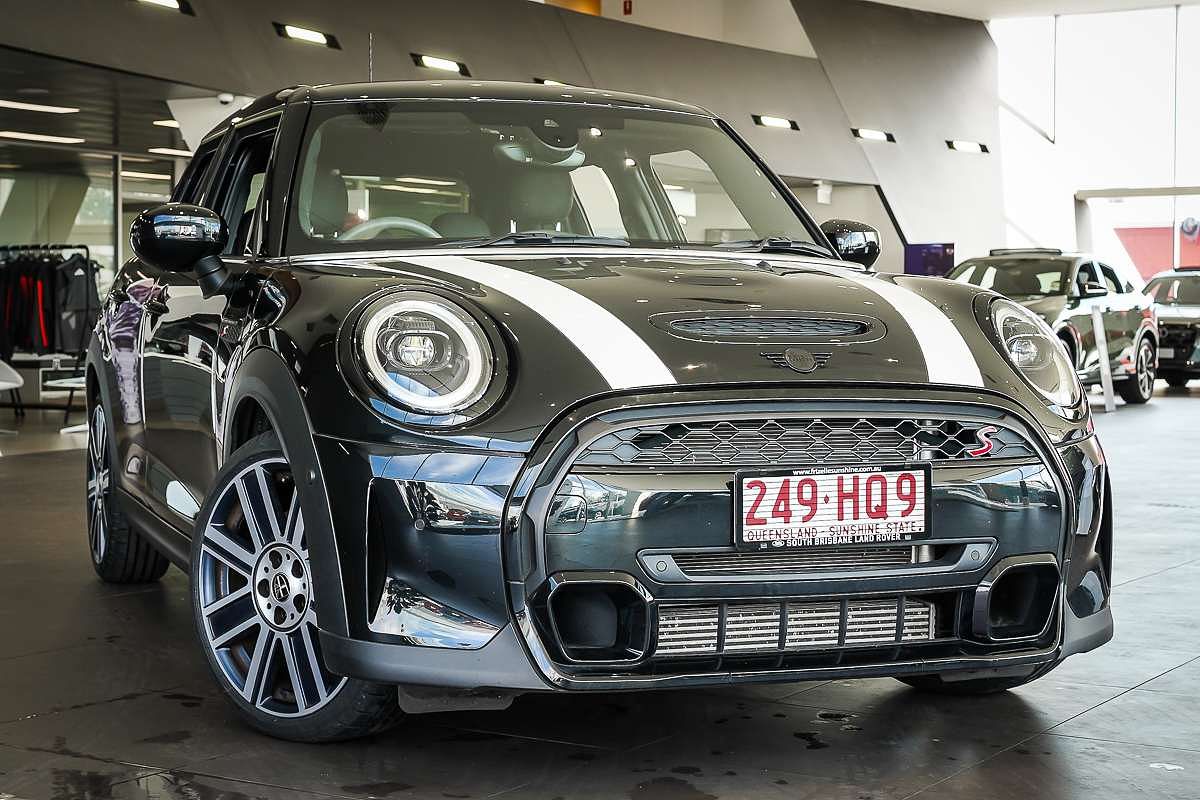 2023 MINI Hatch Cooper S Classic F55 LCI-2