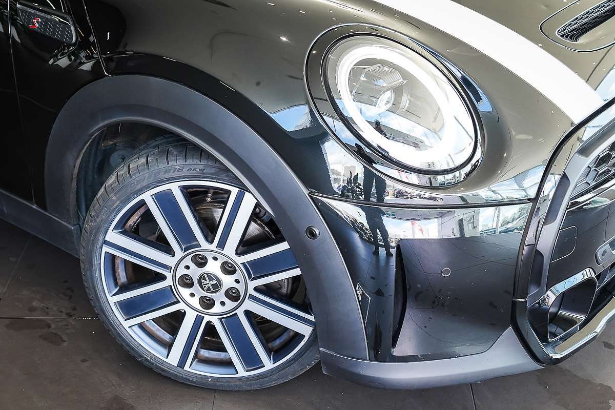 2023 MINI Hatch Cooper S Classic F55 LCI-2