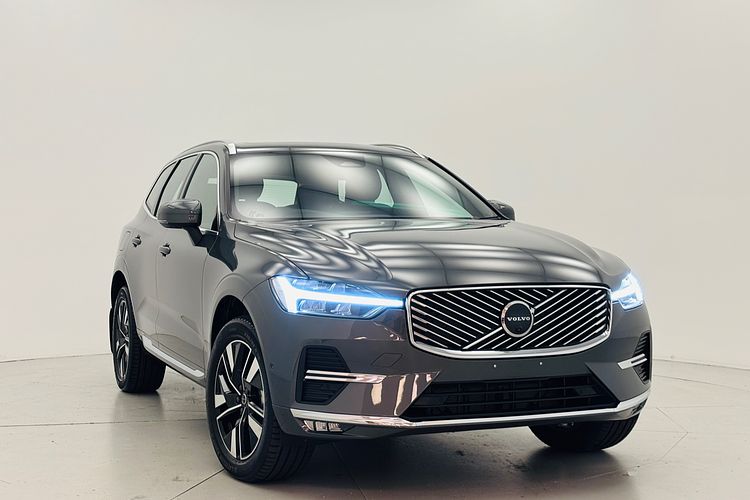 2025 Volvo XC60 Plus B5 Bright