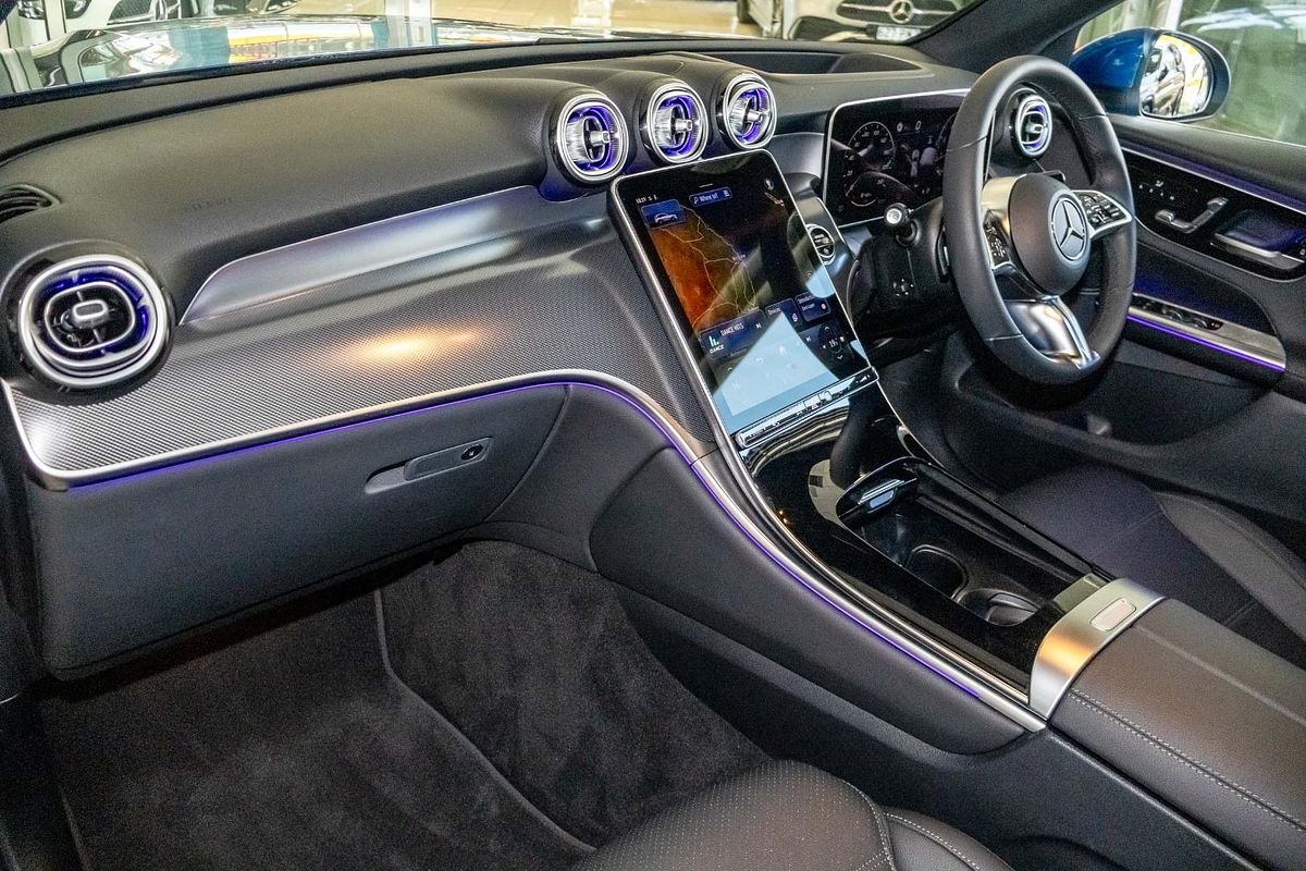 X254 806MY GLC200 WAG 9G 9sp 2 0T/17kW