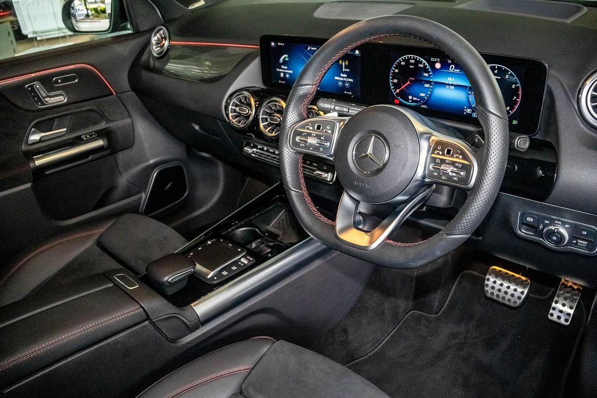 H247 802MY GLA200 Wagon 5dr DC T 7sp 1.3T