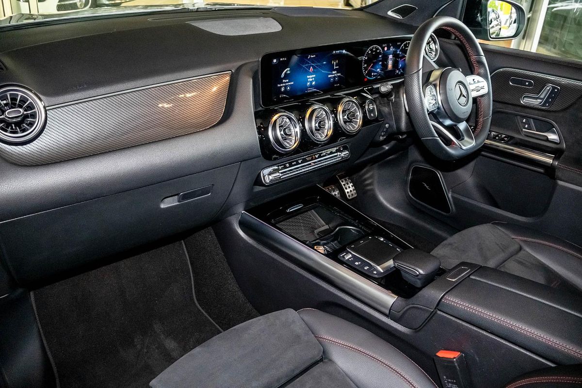 H247 802MY GLA200 Wagon 5dr DC T 7sp 1.3T