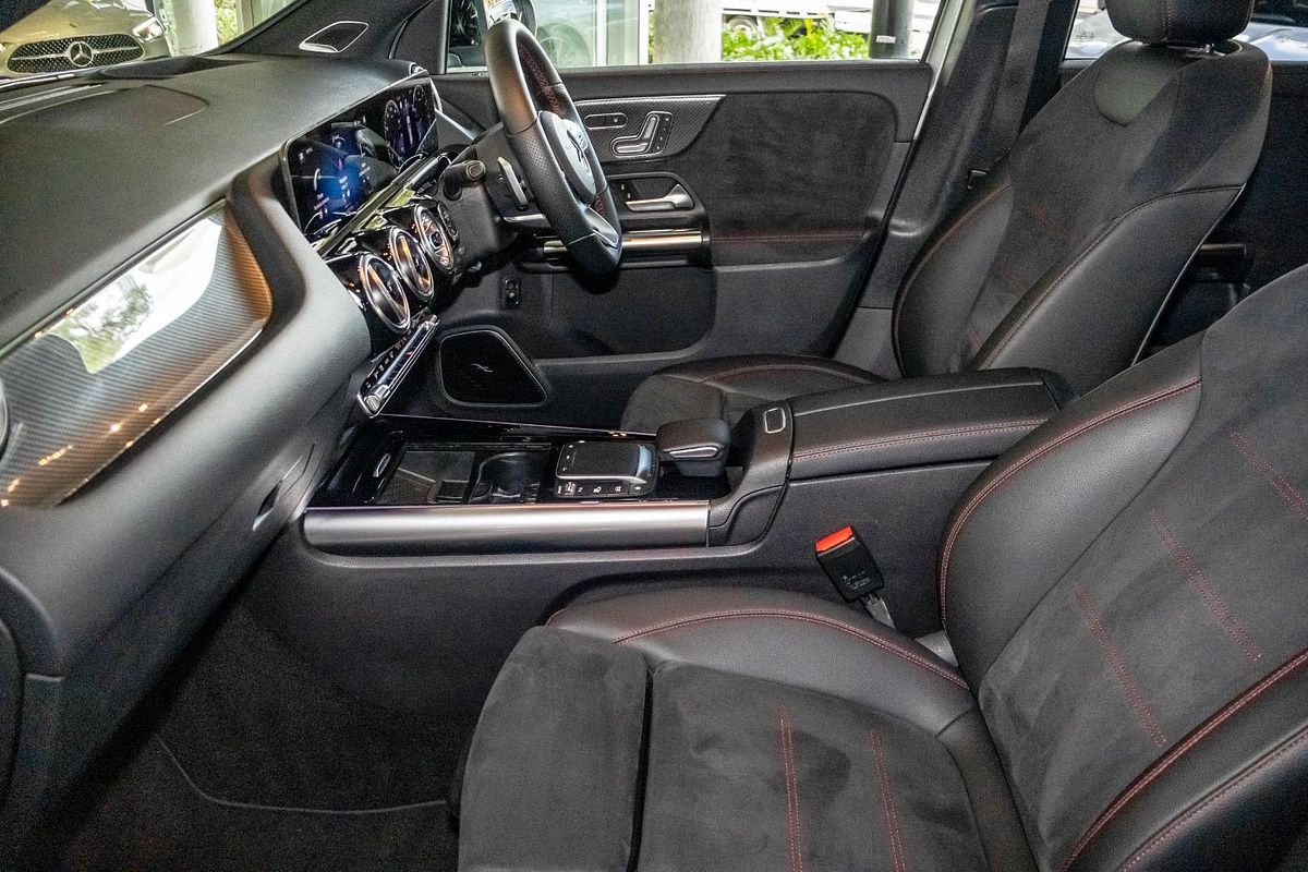 H247 802MY GLA200 Wagon 5dr DC T 7sp 1.3T