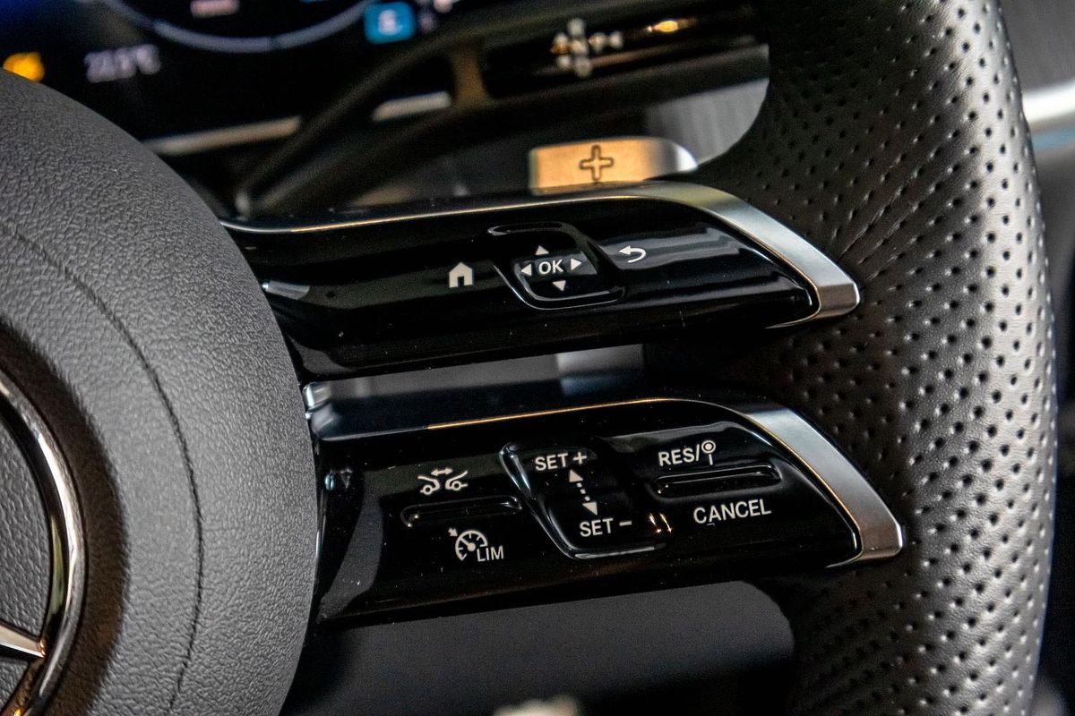 X254 806MY GLC300 WAG 9G 9sp 2 0T/17kW