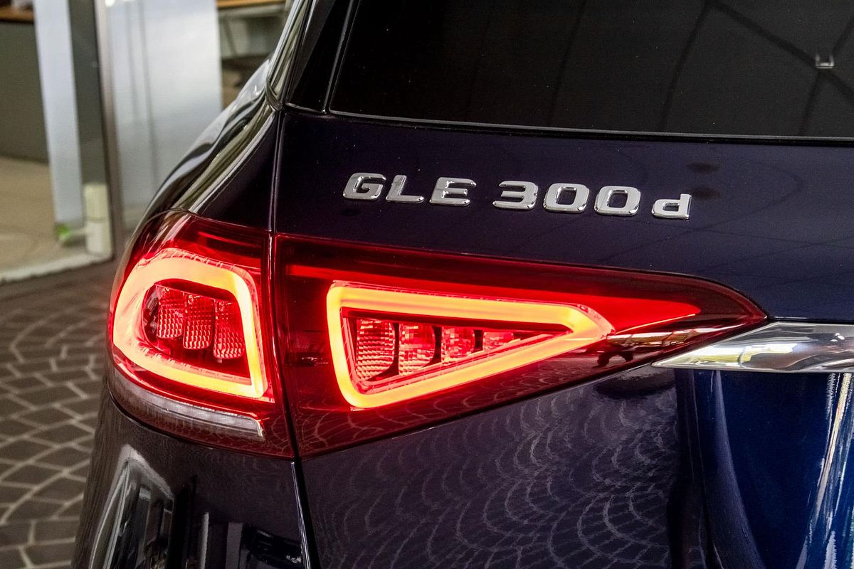 V167 801+051MY GLE300 d WAG 5d r 9G 9sp 2.0DT