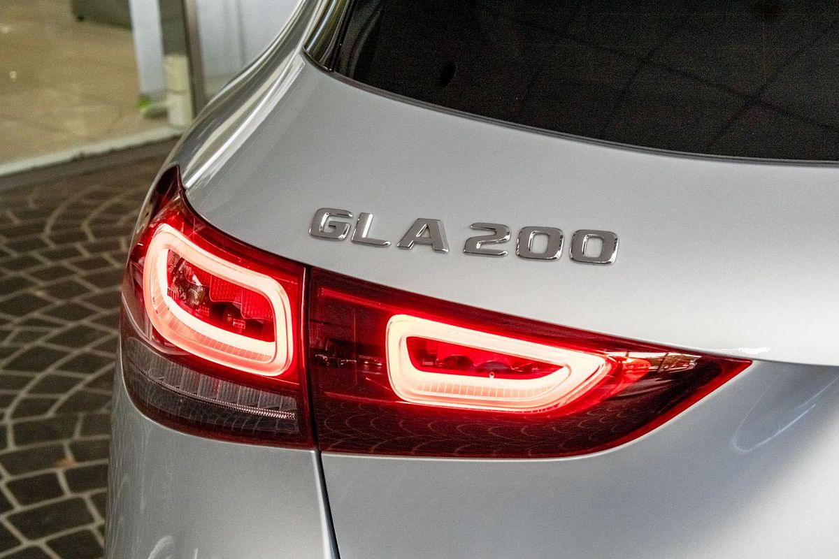 H247 802MY GLA200 Wagon 5dr DC T 7sp 1.3T