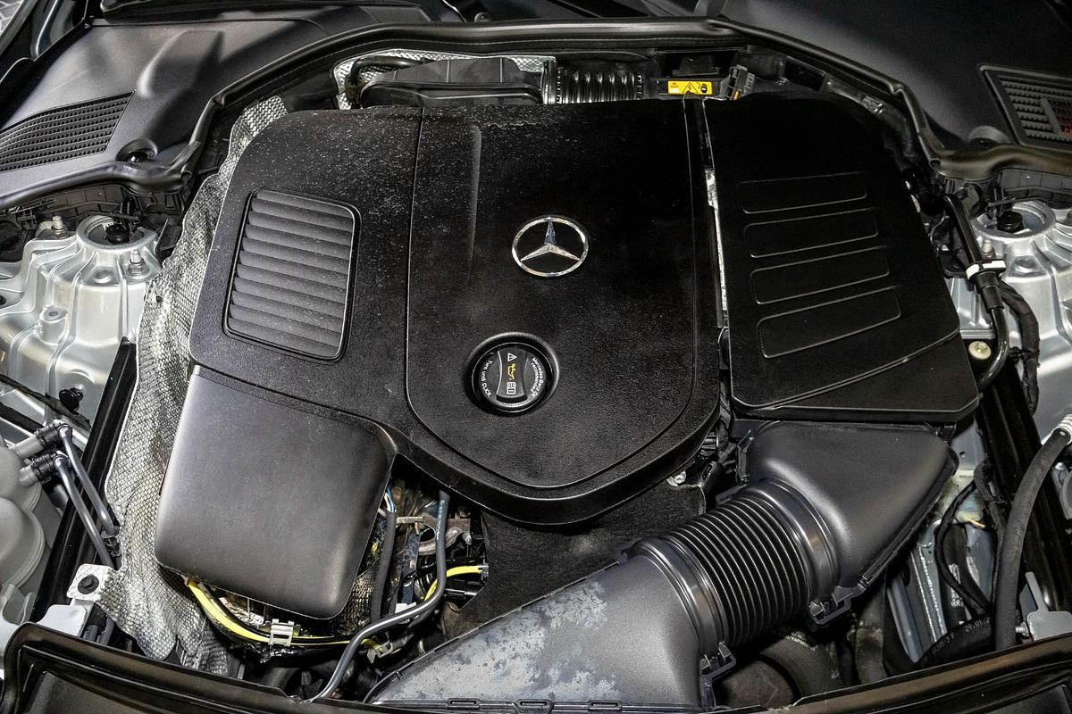 W206 804+054MY C200 SED 4dr 9G 9sp 1.5T/15kW
