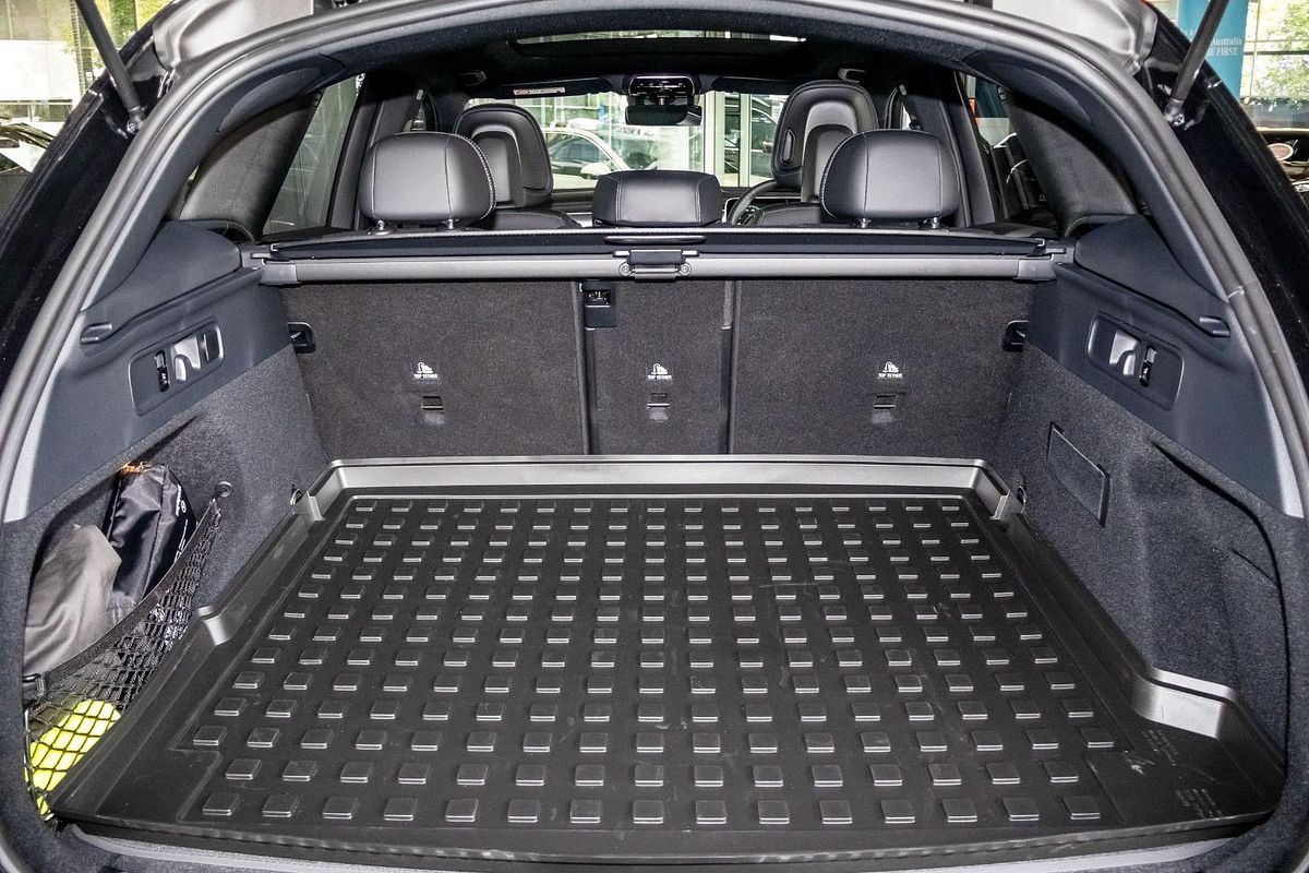 X254 806MY GLC300 WAG 9G 9sp 2 0T/17kW