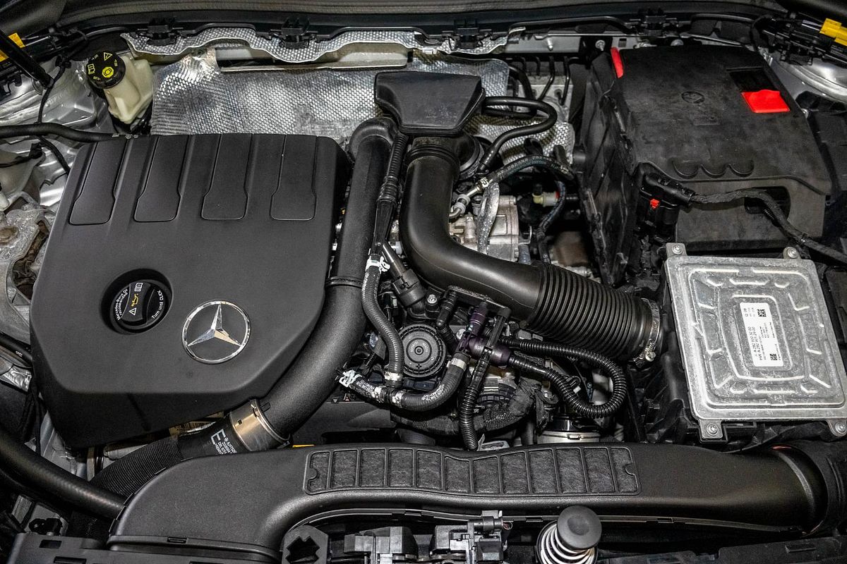 H247 802MY GLA200 Wagon 5dr DC T 7sp 1.3T