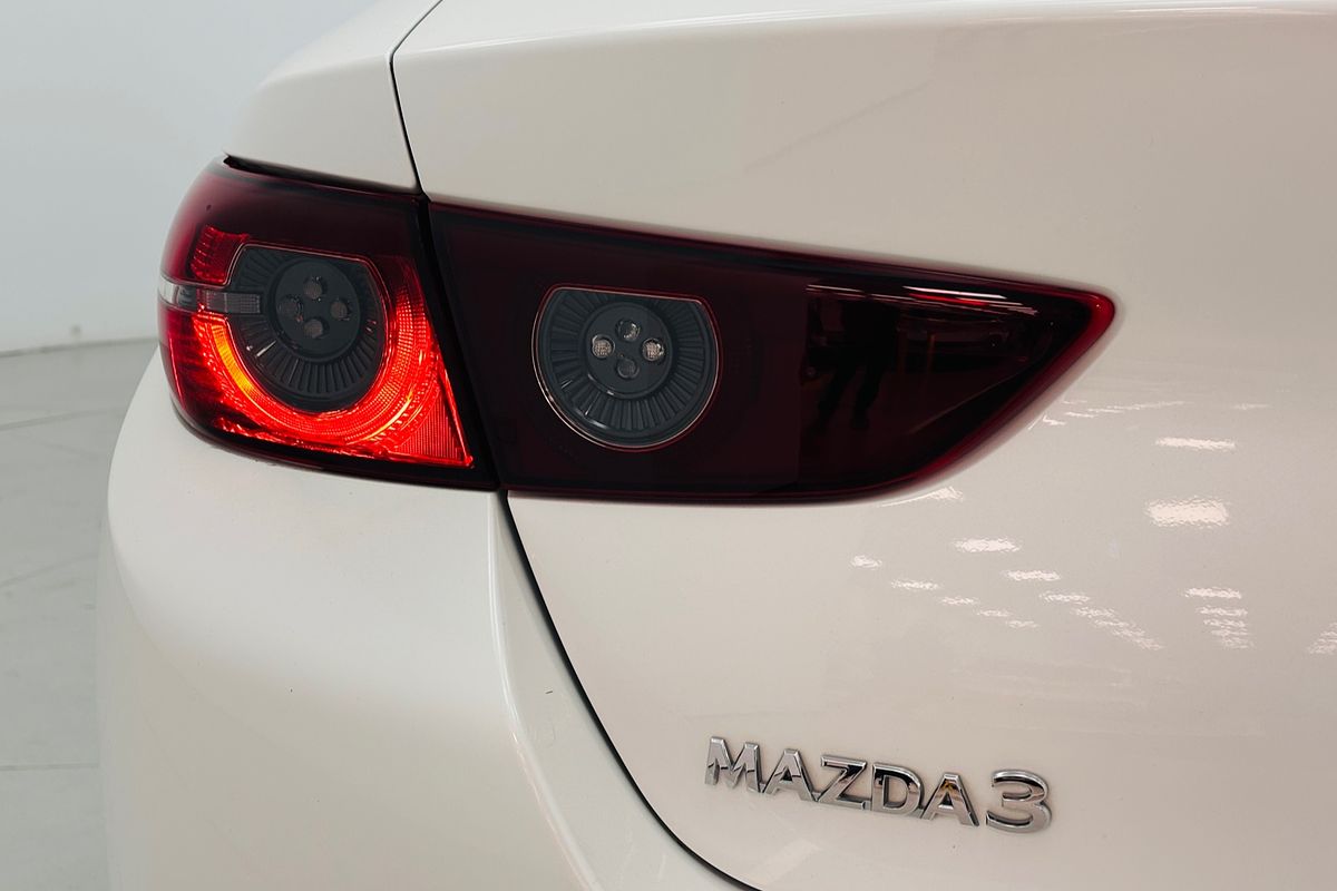 MAZDA3 N 6AUTO SEDAN G20 EVOLVE