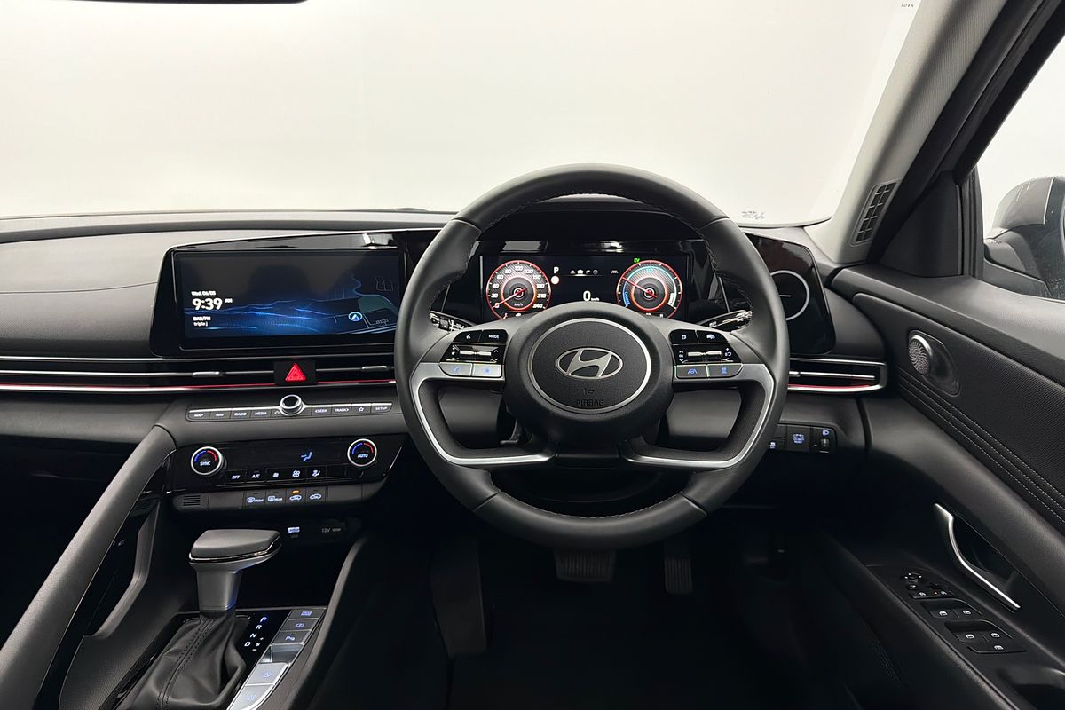 2025 Hyundai i30 Elite Hybrid CN7.V2