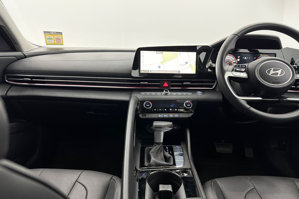 2025 Hyundai i30 Elite Hybrid CN7.V2
