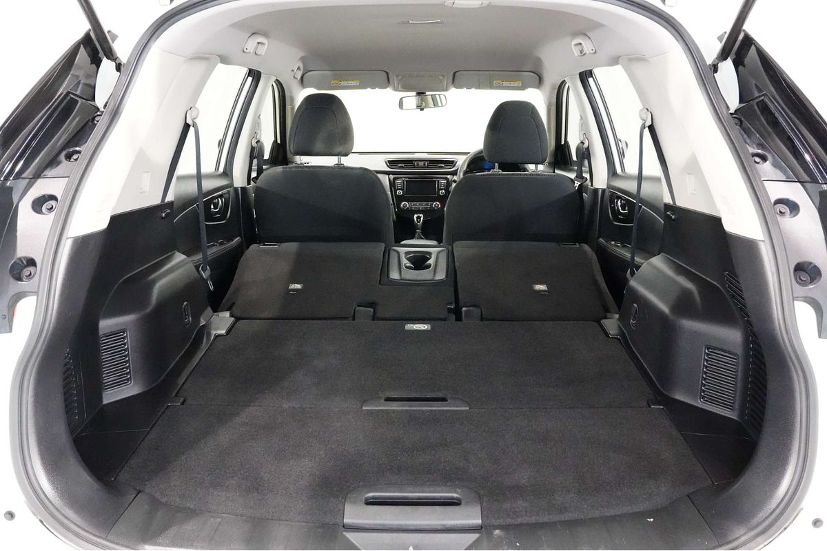 2022 Nissan X-TRAIL ST T32