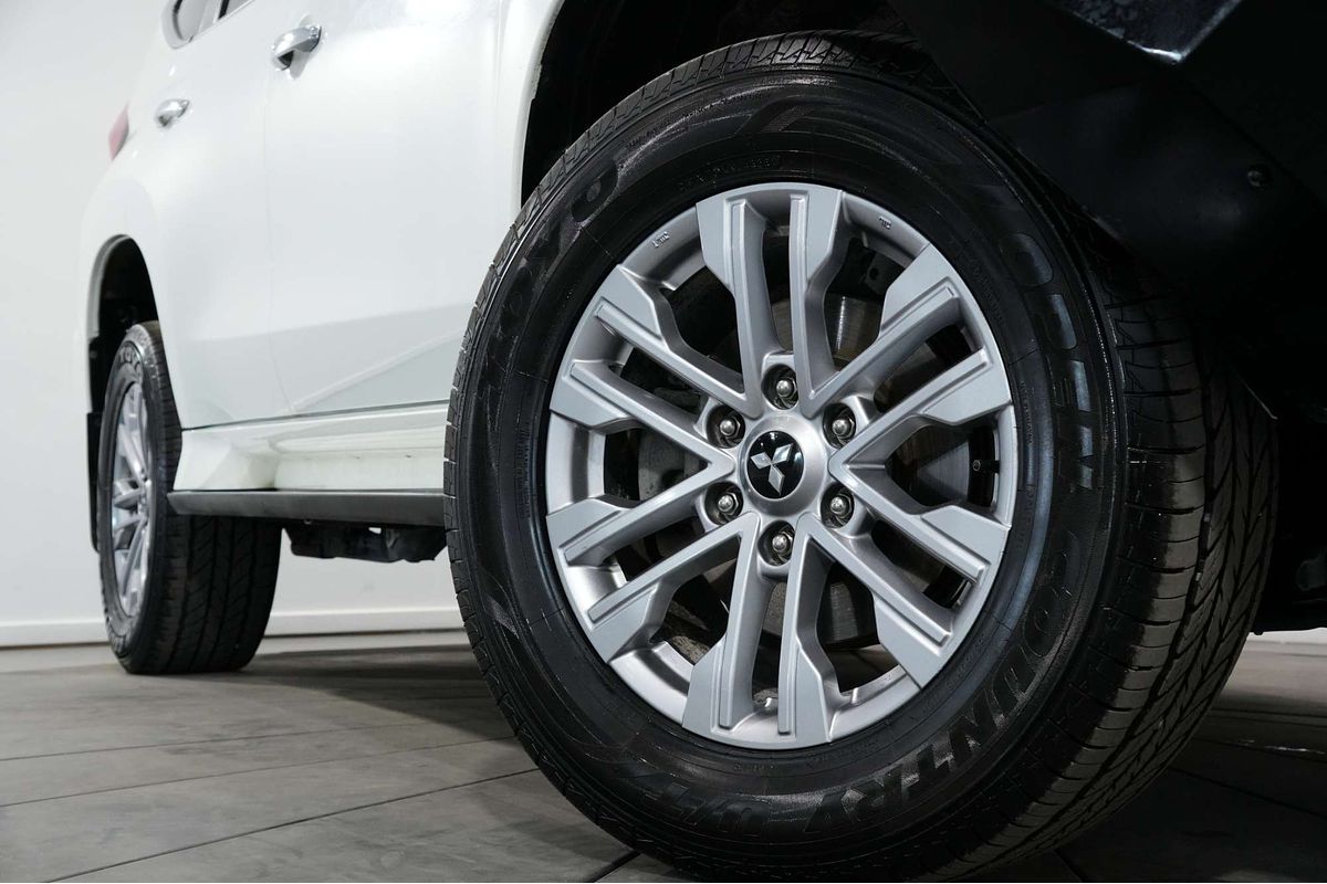 2022 Mitsubishi Pajero Sport GLX QF