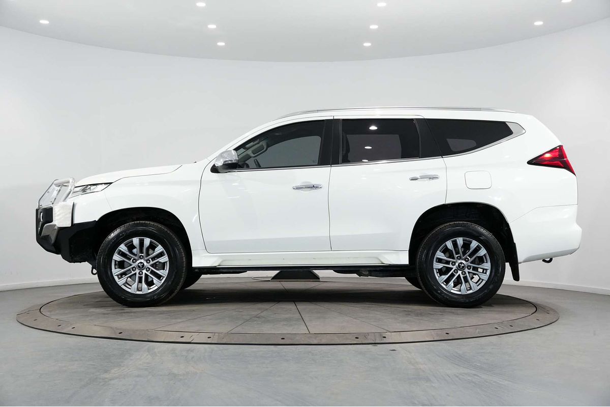 2022 Mitsubishi Pajero Sport GLX QF