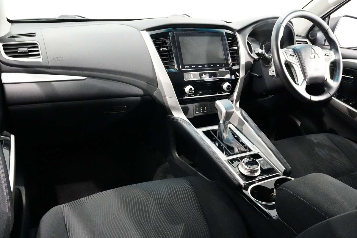 2022 Mitsubishi Pajero Sport GLX QF